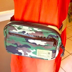 New Hex camouflage fanny pack/belt purse